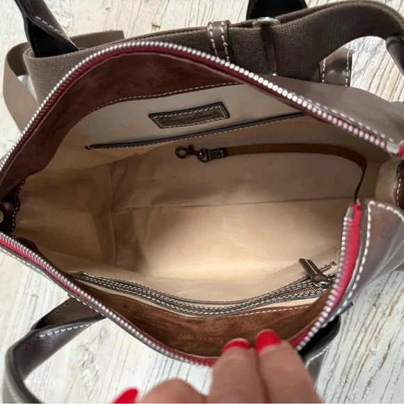 Dooney & Bourke Toscana Brown Leather Satchel Bag - Picture 8 of 16